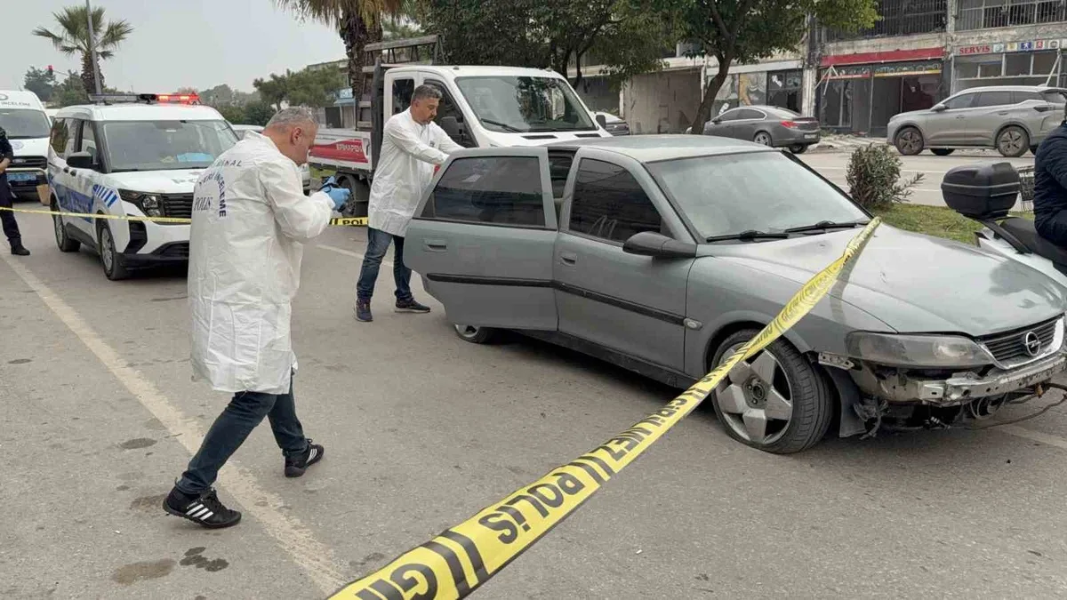Samsun Canik'te aracının önü kesilen kişi bıçaklanarak yaralandı, lastikleri kesildi