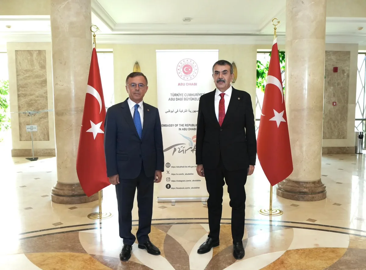 Milli Eğitim Bakanı Yusuf Tekin, Abu Dabi'de Büyükelçiliği ziyaret etti