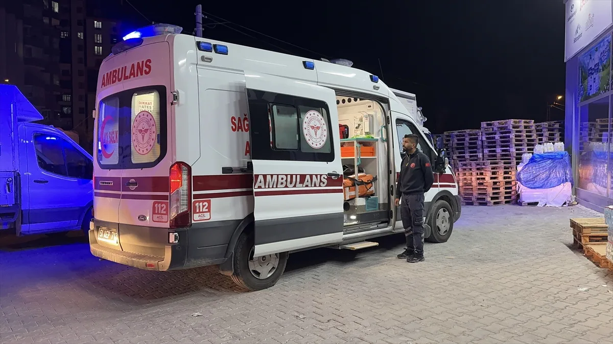 Niğde'de 9. kattaki yangında dumandan etkilenen 5 kişi hastaneye kaldırıldı