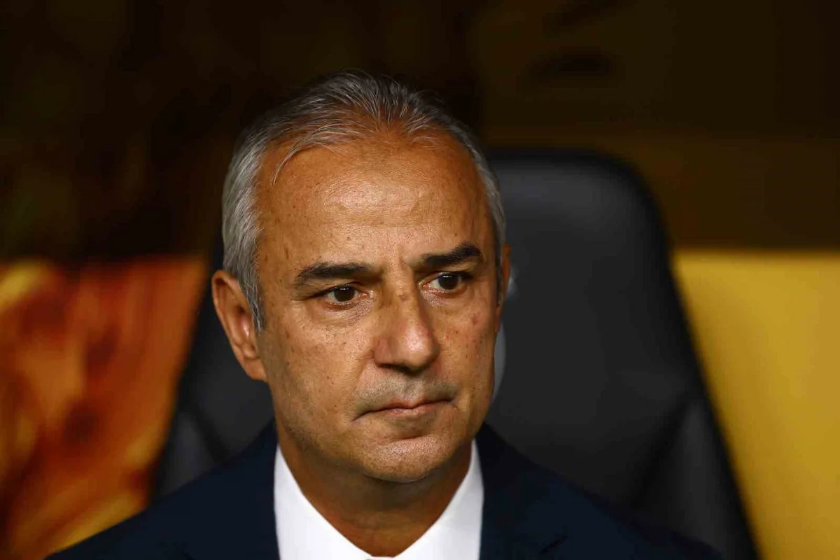 Fenerbahçe, derbi mağlubiyetinin ardından İsmail Kartal ile yollarını ayırdı