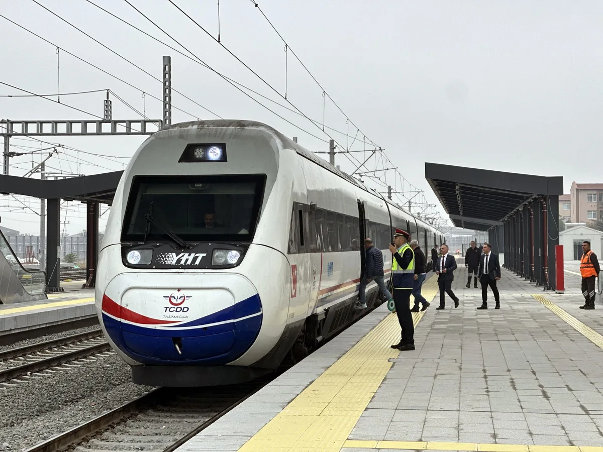 Hızlı tren, Edirne-Çerkezköy arasında ilk seferini yaptı