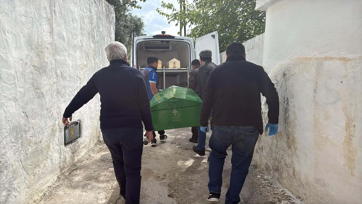 Muğla Menteşe'de yalnız yaşayan 76 yaşındaki adam sobadan sızan gazdan ölü bulundu