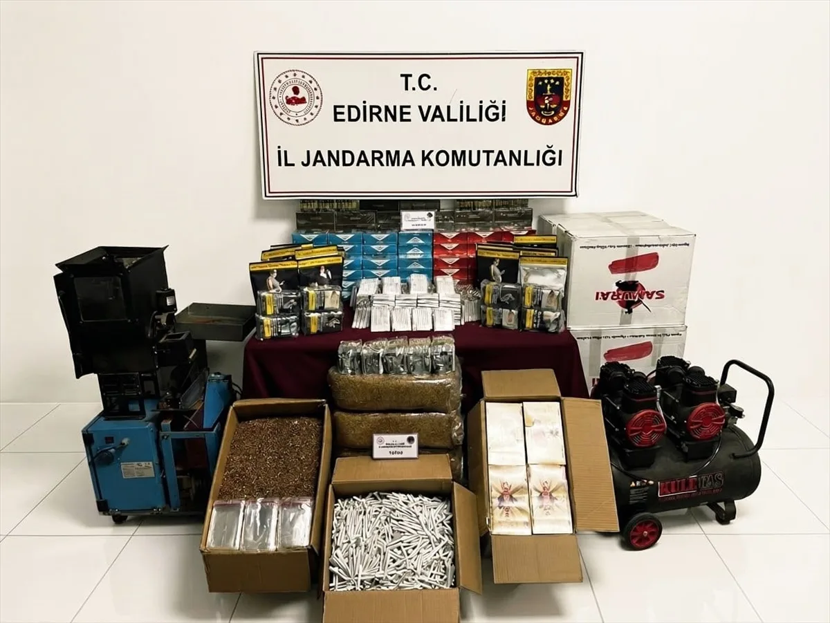 Edirne'de jandarma 3 şüphelinin ev ve iş yerlerinde 42 kilo tütün ele geçirdi