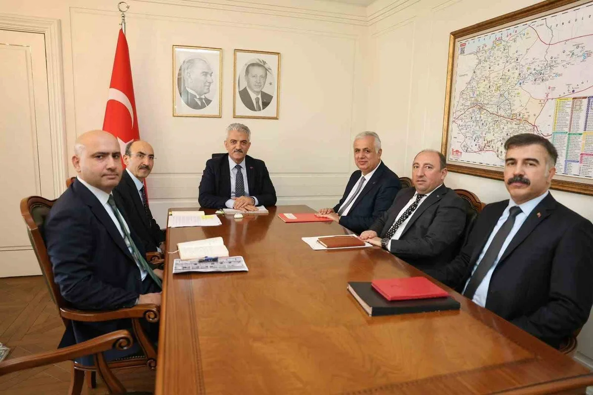 Düzce Valisi Makas başkanlığında haftalık toplantıda projeler değerlendirildi