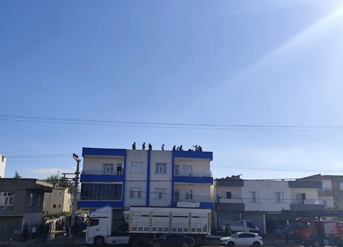 Diyarbakır Bismil'de kaynak ustası hayatını kaybetti, 2 çırağı ağır yaralandı