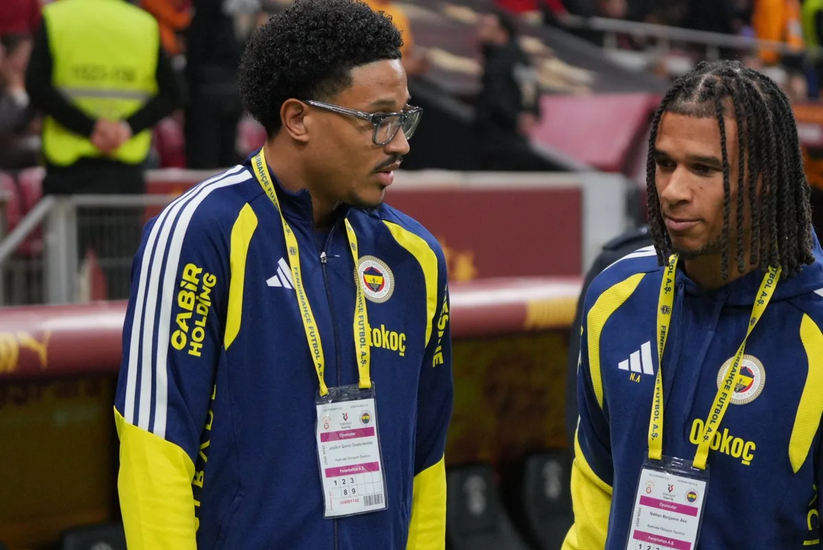 Fenerbahçe, Galatasaray derbisine İsmail Kartal'ın 3 değişikliğiyle başladı