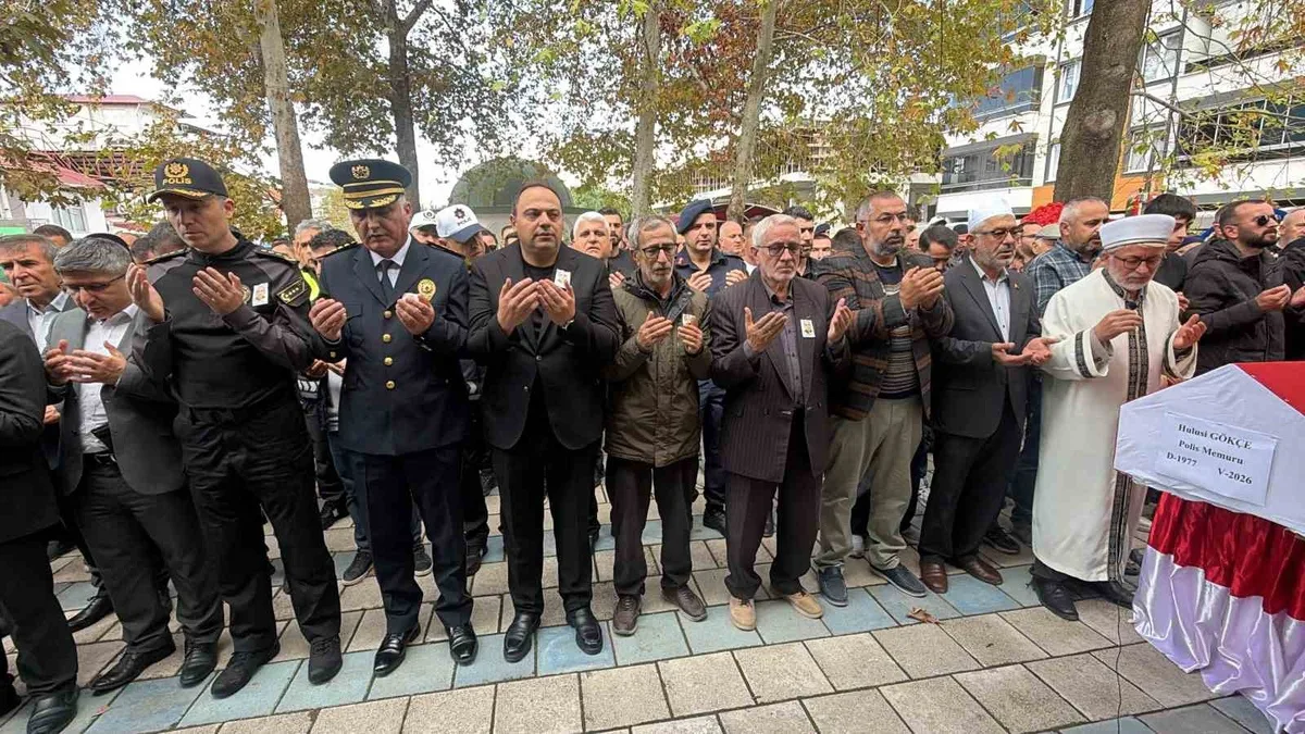 Amasya'da görevli polis memuru kanserden öldü, Erbaa'da toprağa verildi