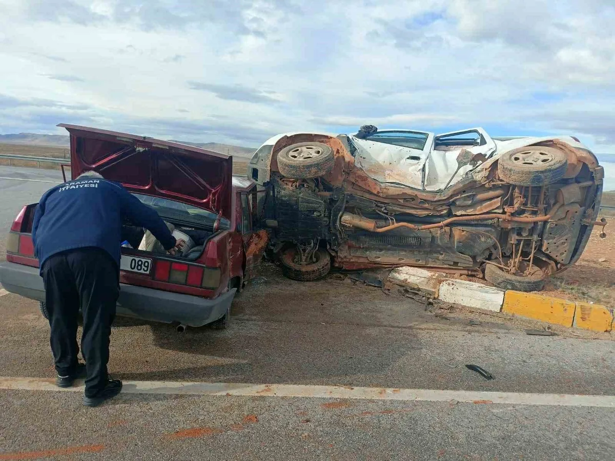 Karaman-Ereğli yolunda otomobil ile cip çarpıştı, 1'i ağır 2 kişi yaralandı