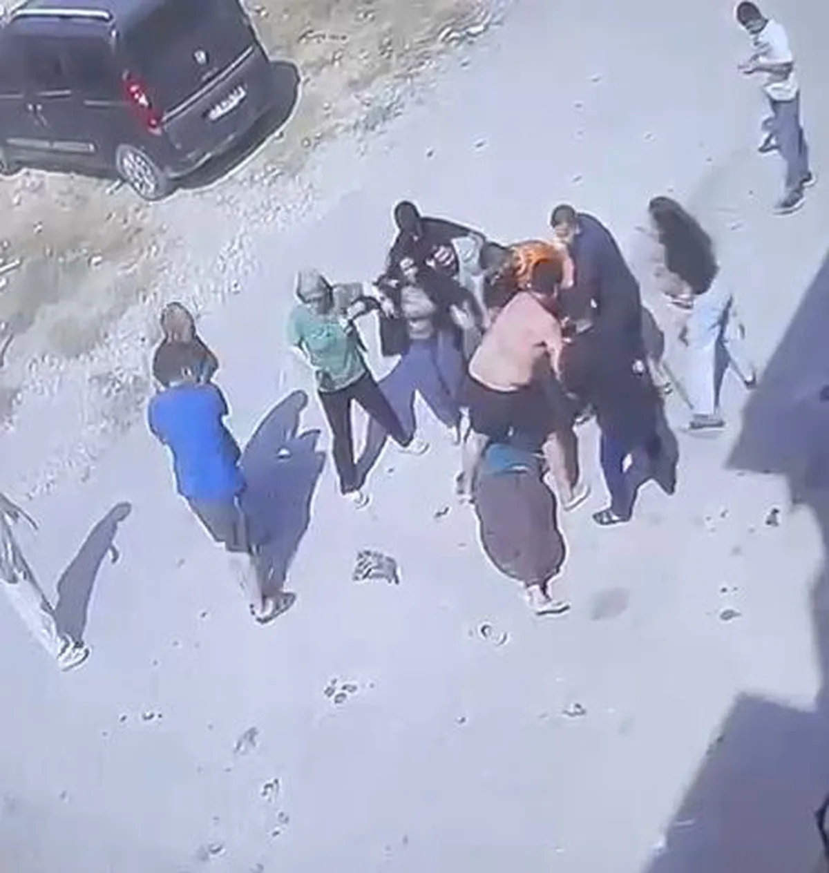 Adana Seyhan'da çocuk gürültüsü kavgasında aynı aileden 3 kişi yaralandı