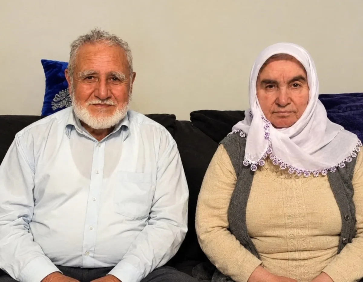 Denizli'de pansiyonda ölen yaşlı çift, Uşak'ın Tatar beldesinde toprağa verildi