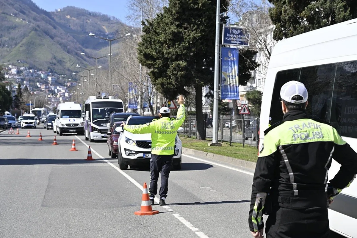 Ordu'da son bir haftada 19 bin 342 araç denetlendi, 3 bin 355 sürücüye işlem yapıldı
