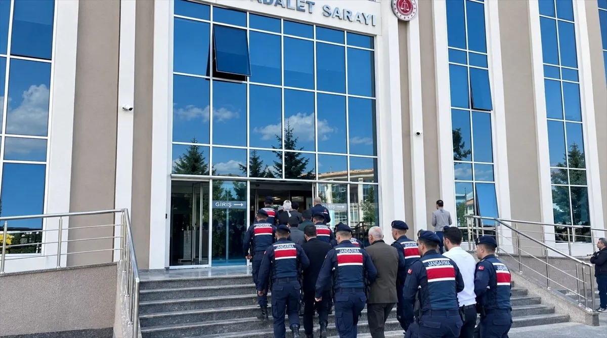 Kocaeli ve İstanbul'da dolandırıcılık operasyonunda 9 şüpheliden 7'si tutuklandı