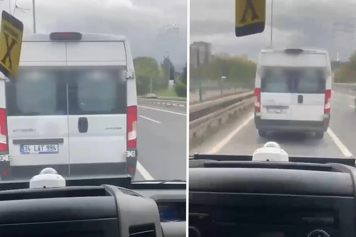 İstanbul'da ambulansa yol vermeyen servis aracı kamerada