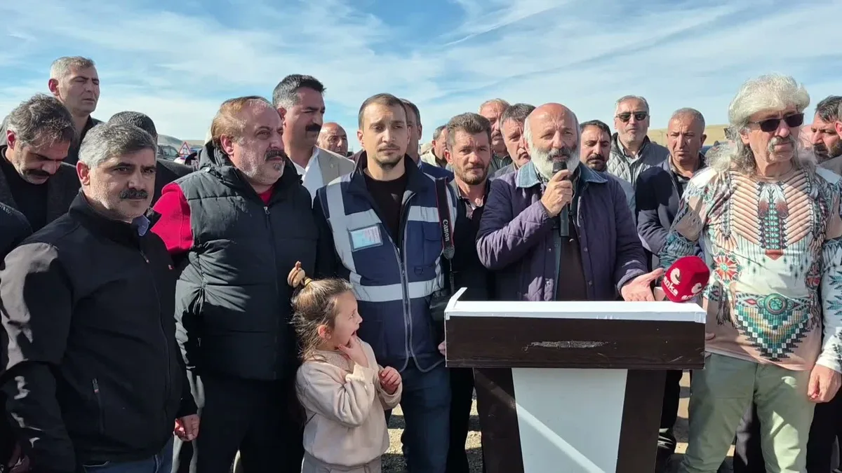 Artvinli ve Ardahanlı gazeteciler Çam Geçidi'nde basın özgürlüğü için açıklama yaptı