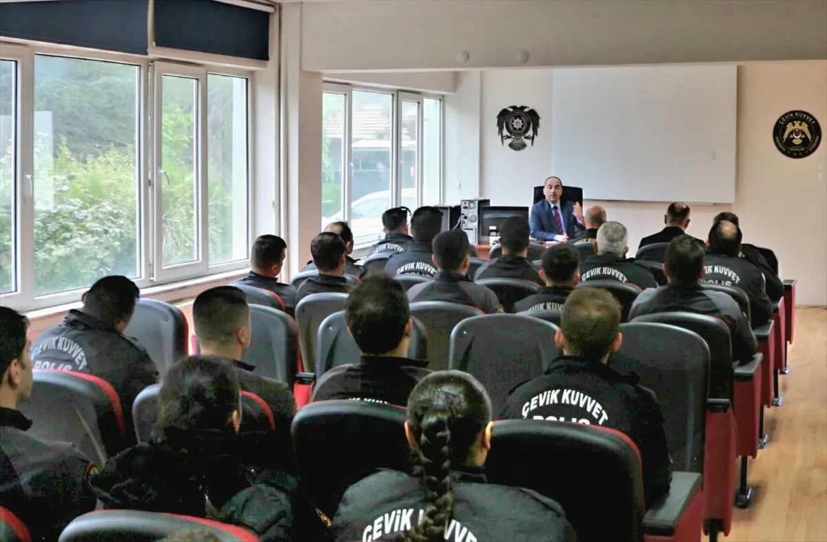 Eskişehir İl Emniyet Müdürü Yılmaz, çevik kuvvet personeline başarılar diledi
